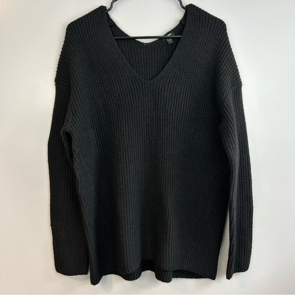 NWT Express Black Ribbed V-Neck Cozy Pullover Sweater Size Small